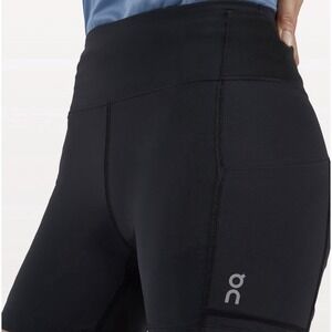 ON Shorts Women's‎ XL Black Compression Stretch Sprinter 5" Running NWT Logo